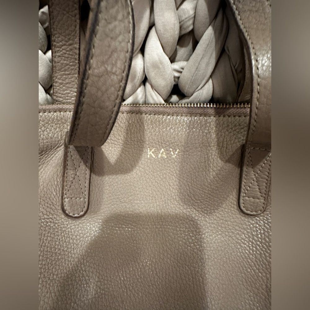 Cuyana Cross-Body Tote - Picture 4 of 13